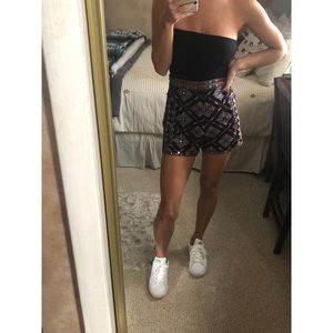 High waisted patterned (w/ mirror detail) shorts
